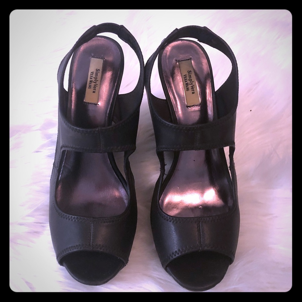 Simply Vera by Vera Wang Black Wedges 10